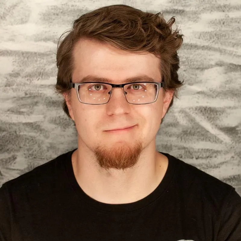 Mieszko Minkiewicz stand up – odkryj wyjątkowe występy i jego niepowtarzalny styl