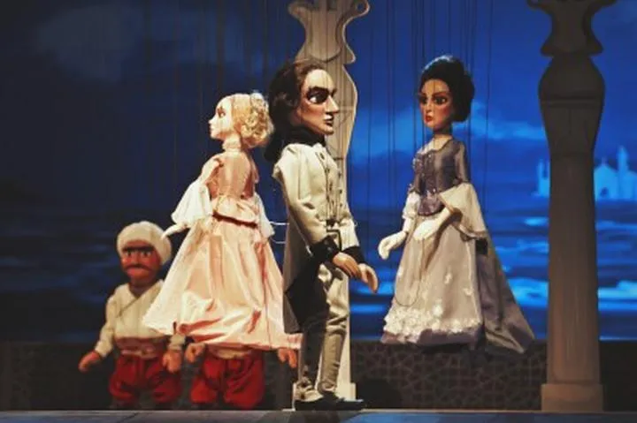 Teatr marionetek w Polsce: odkryj fascynującą historię i magiczne miejsca