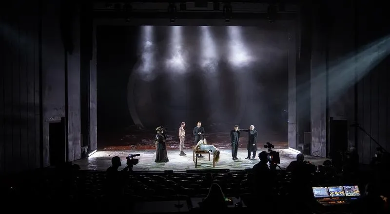 Rola perukarza w teatrze