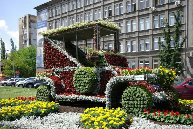 Techniki tworzenia rzeźb kwiatowych